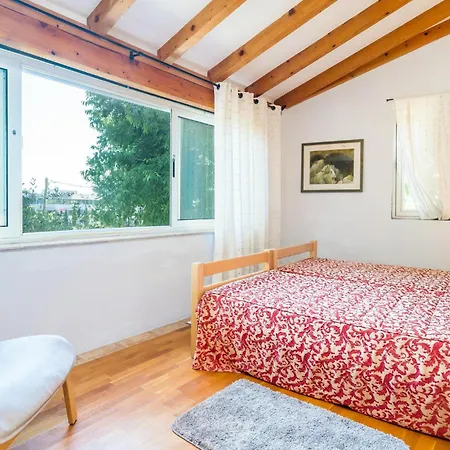 Gorgeous In With Kitchen דוברובניק